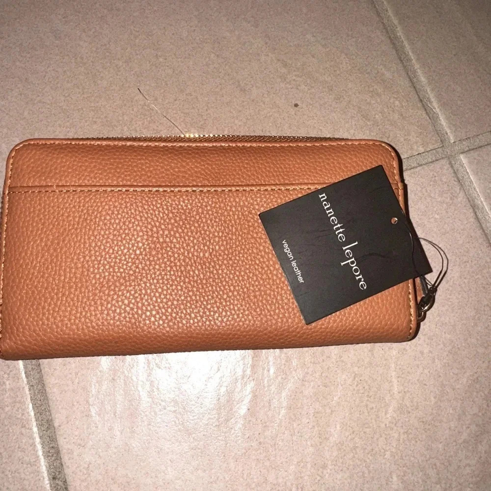 Nanette Lepore Callie Solid Zip Wallet Organizer Tan NWT - Picture 7 of 8